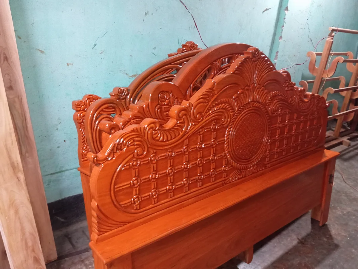 ভিক্টোরিয়ান ডিজাইনের খাট বা ফুল খাট