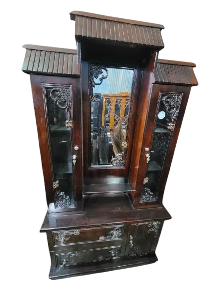 ড্রেসিং টেবিল